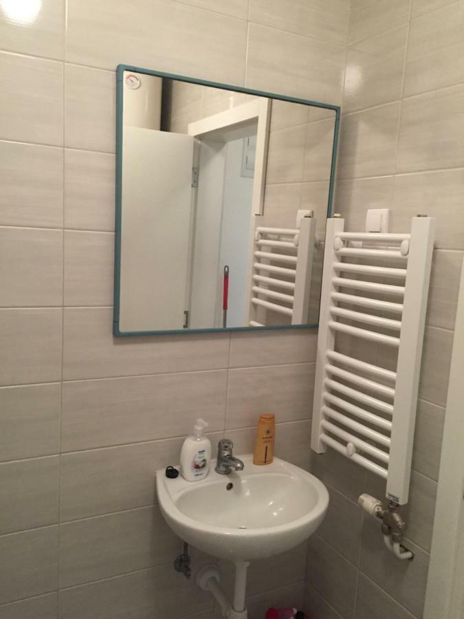 Apartamento Stan Na Dan Centar Šabac Exterior foto
